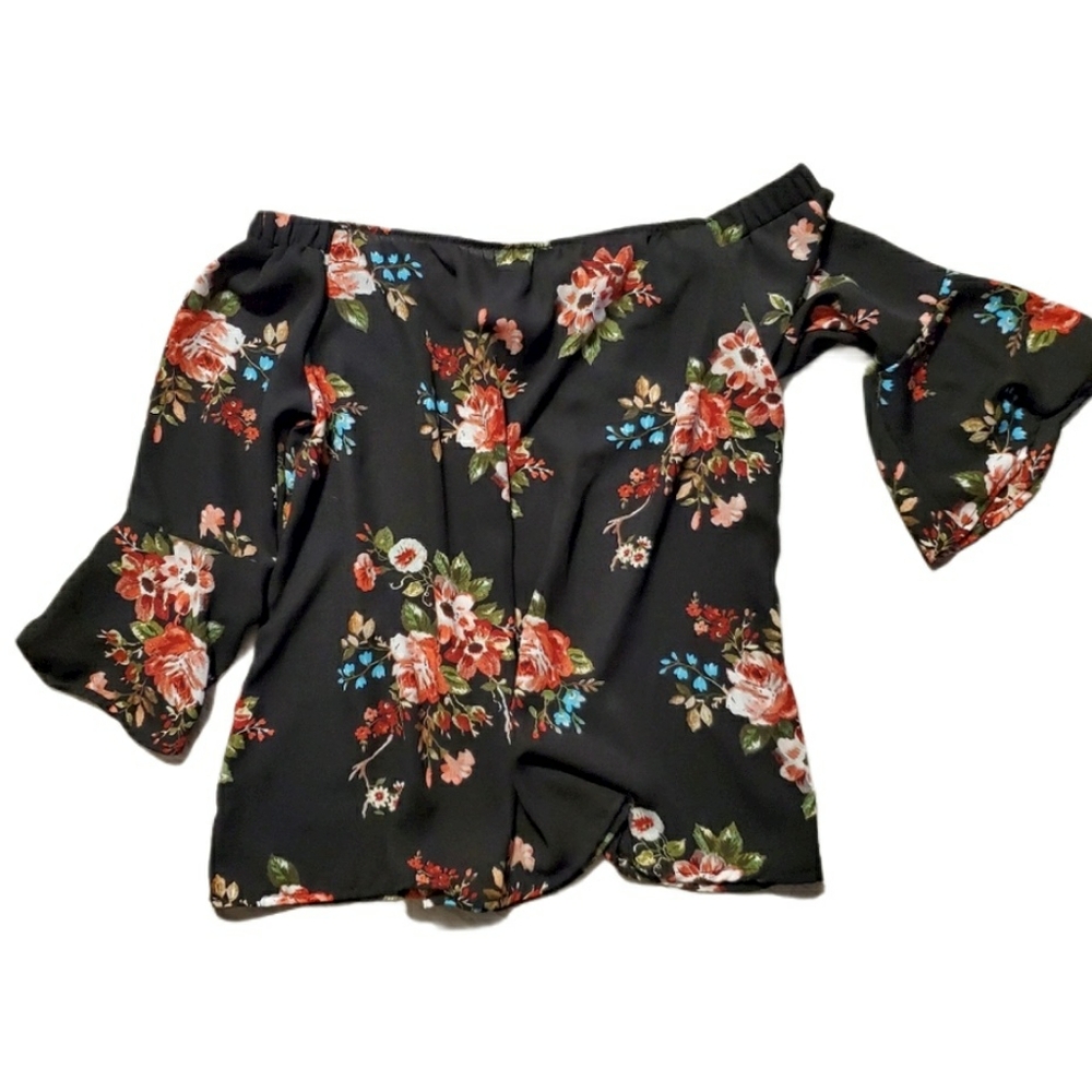 Black Off the Shoulder Bell Sleeve Floral Top NWT